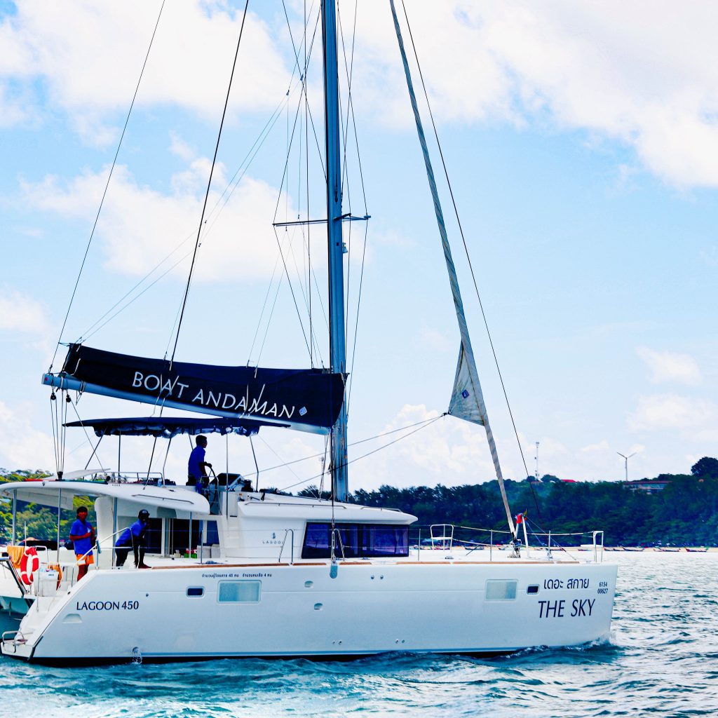 Lagoon450-1